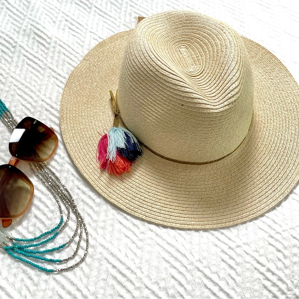 NWT Tropical Trends Wide Brim Tassel Boho Sun Hat
